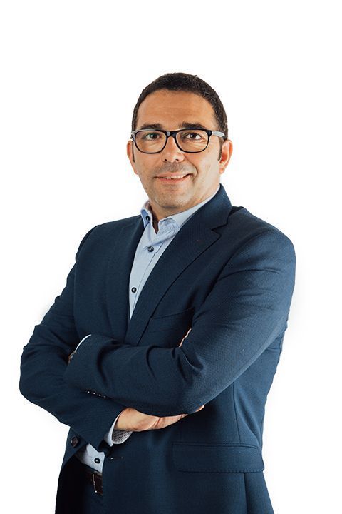 Gabriel Ríos – Director Ejecutivo Consultoría Dental - Director Ejecutivo