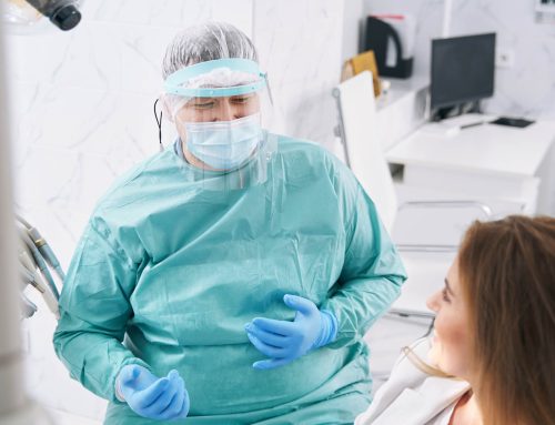 Identifica los riesgos laborales más frecuentes en clínicas dentales